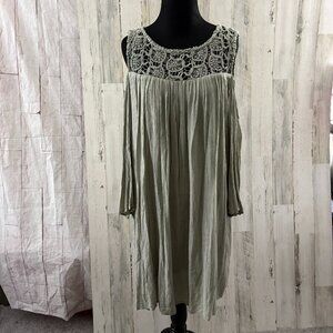 J GEE Women's Size Large Rayon Crochet & Crepe Flowy Dress Cold Shoulder Boho